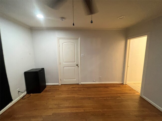 Foto del edificio - 3607 Rosalie St