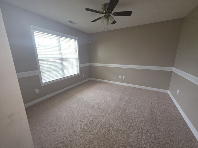 Building Photo - 221 Audubon Dr