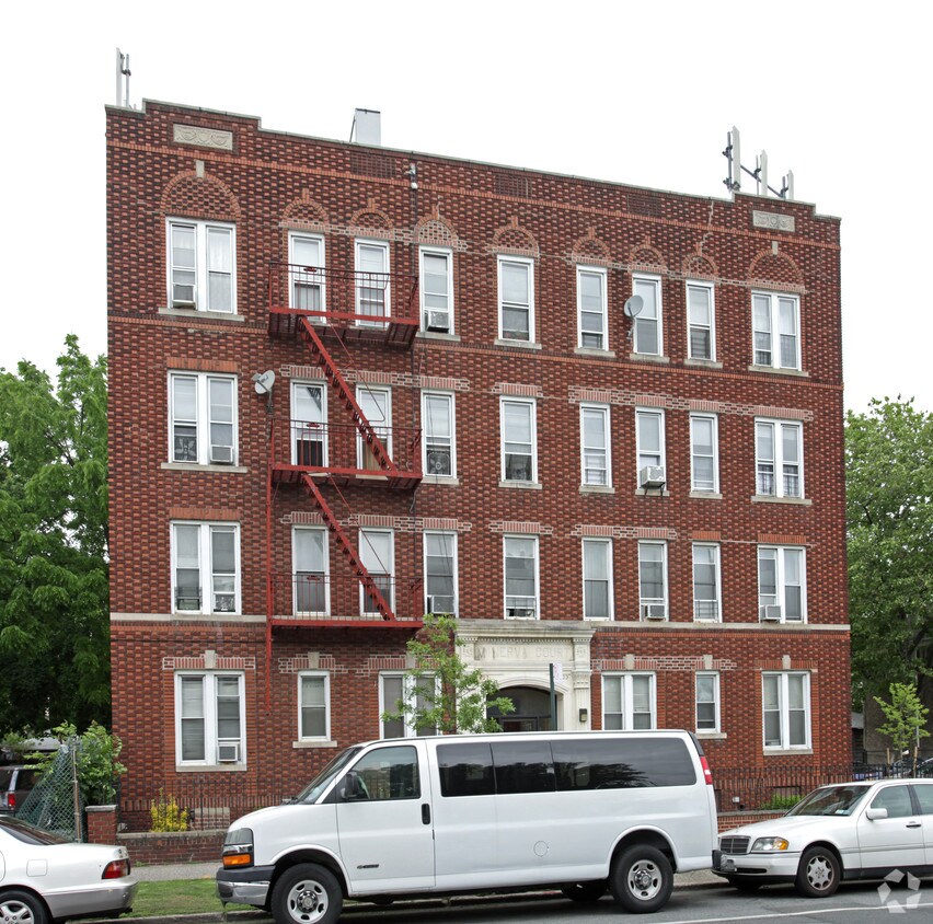Primary Photo - Minerva Court