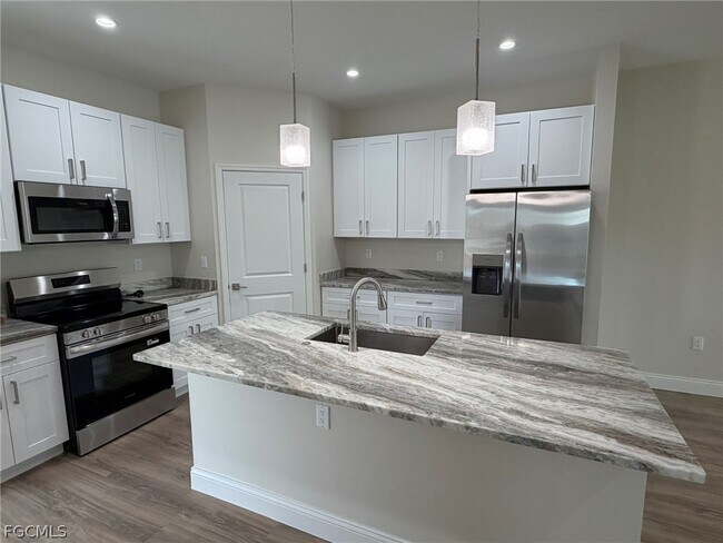 Foto del edificio - 1144-1146 SW 47th Terrace