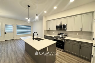 Building Photo - 17314-1736a 6a St NE