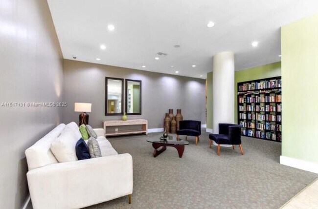 Foto del edificio - 7441 Wayne Ave