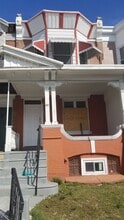 Building Photo - 2033 S 57th St