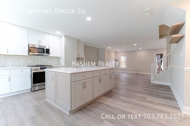 Building Photo - 21136 Winding Brook Square