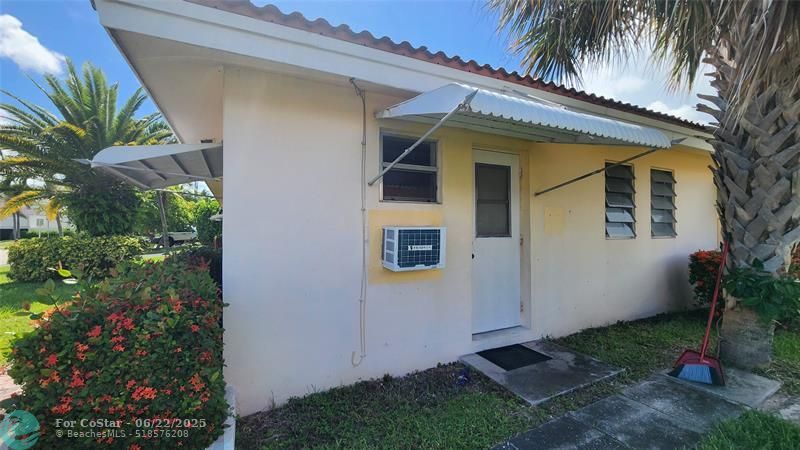 Foto principal - 2707-2709 NE 32nd St