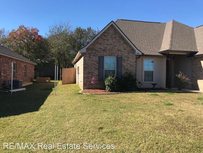 Foto del edificio - 3 br, 2 bath House - 1000 Eli-Connor Drive