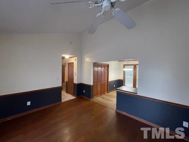 Foto del edificio - 4705 Matt Dr