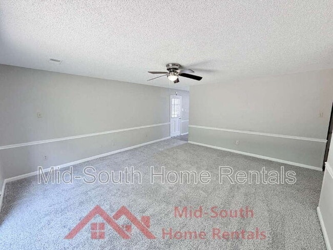 Photo - 3899 Kerwin Dr Townhome