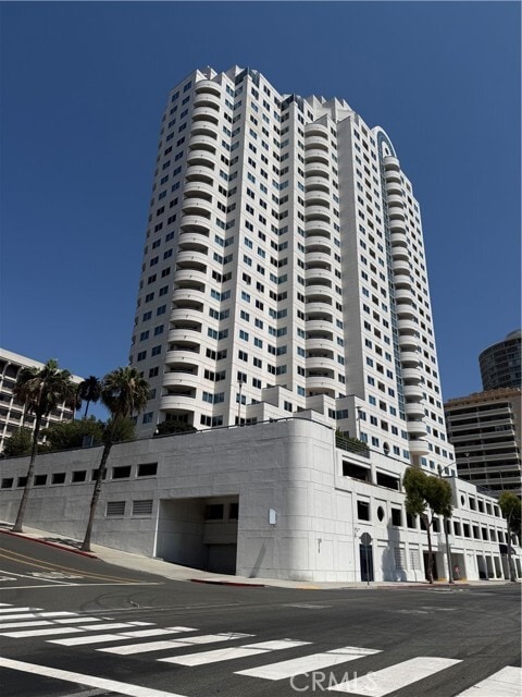 Building Photo - 525 E Seaside Way