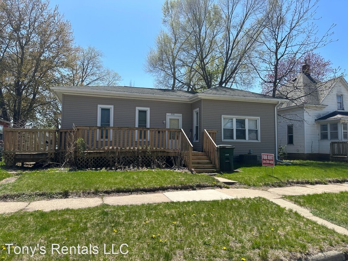 Primary Photo - 3 br, 1 bath House - 230 Polk Street