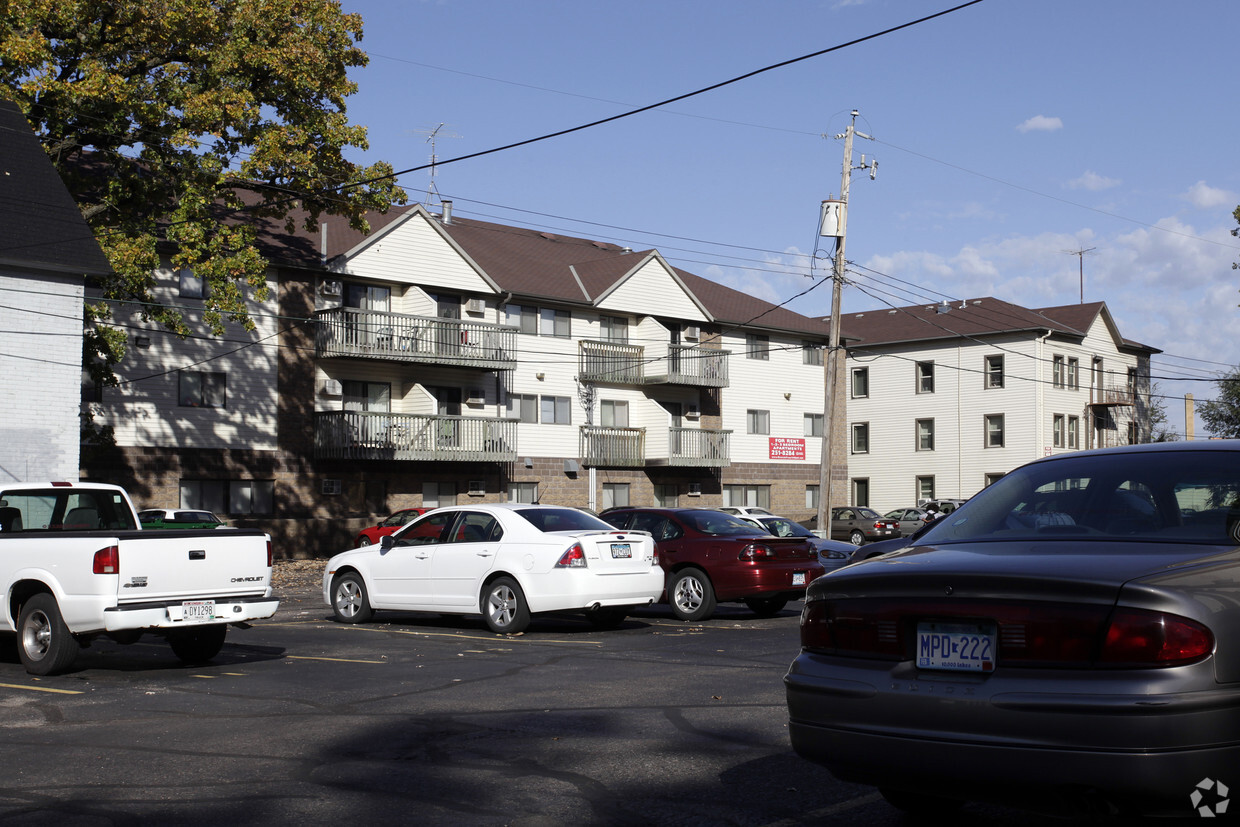 Building Photo - Metro View Apartments