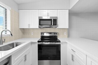 Building Photo - Echelon Apartments