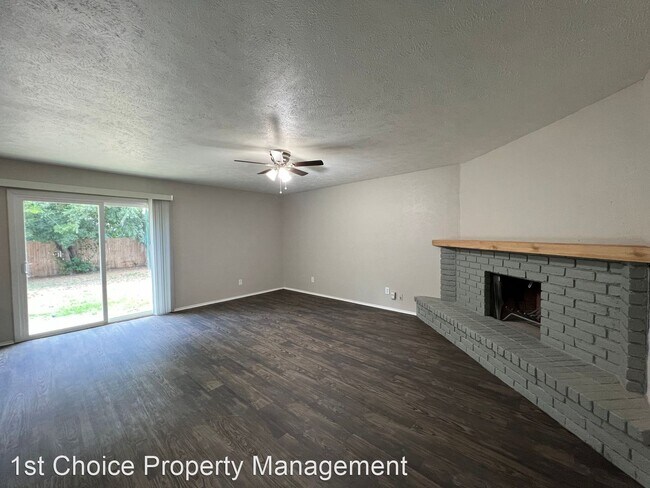 Foto del edificio - 3 br, 2 bath House - 5809 Deerfoot Tr