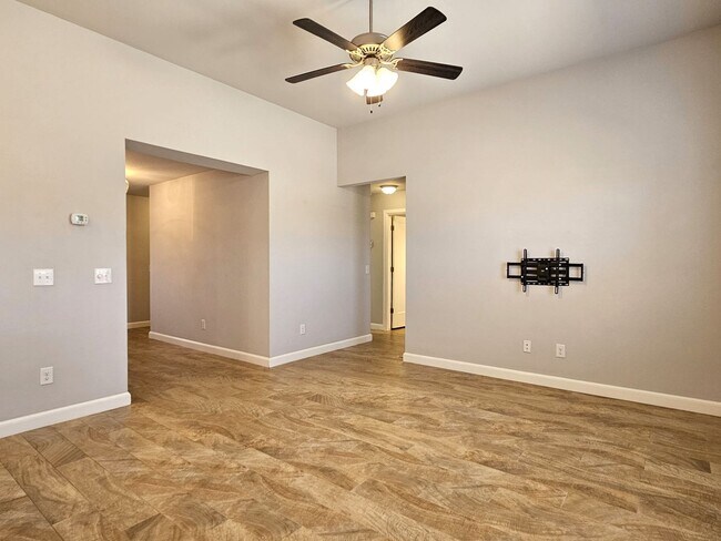 Building Photo - Come and take a look at this beautiful, we...