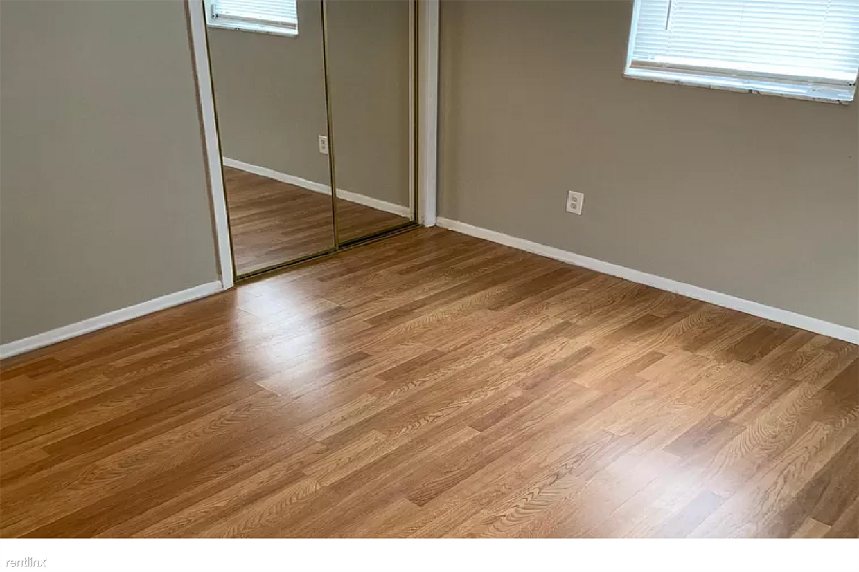 Building Photo - 2 br, 1.5 bath House - 4228 Ridgefield Ave