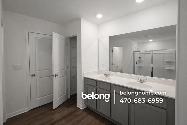 Building Photo - 2468 Lennox Rd SE