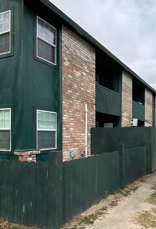 1505 N 25th St, Harlingen, TX 78550 Condo for Rent in Harlingen, TX