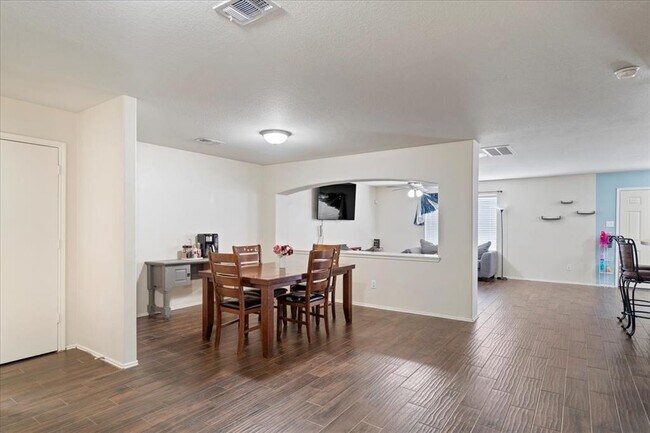 Building Photo - 18507 Prairie Larkspur Dr