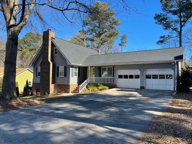 Building Photo - Bedroom on Main in Waterton Subdivision, G...