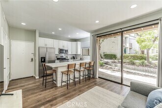 Building Photo - 10560 Lakeside Dr N