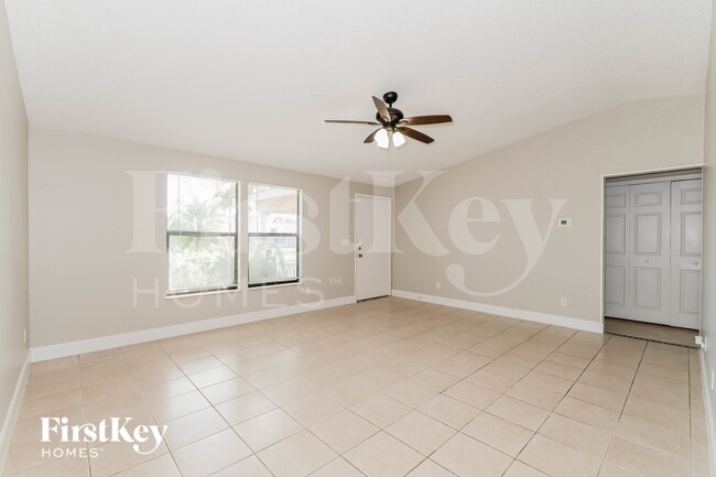 Foto del edificio - 17440 Lebanon Rd