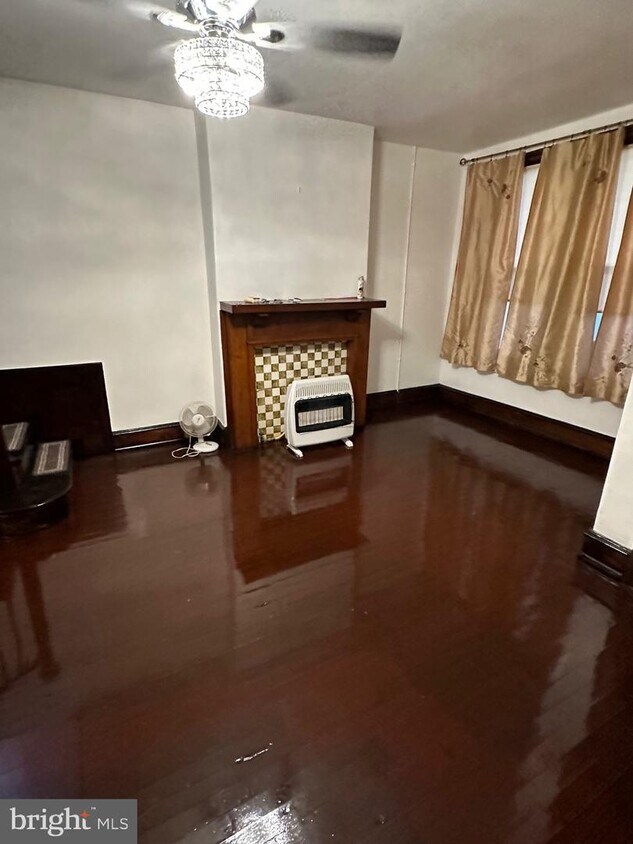 Foto principal - 1210 S 53rd St