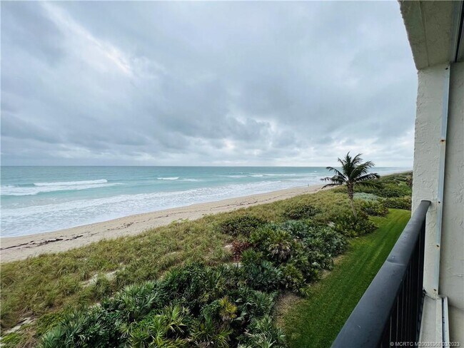Foto del edificio - 9490 S Ocean Dr