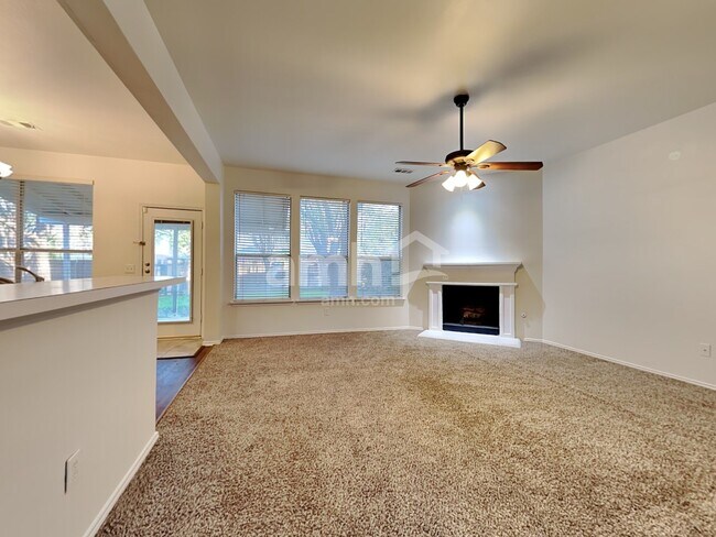 Building Photo - 5525 Haun Dr