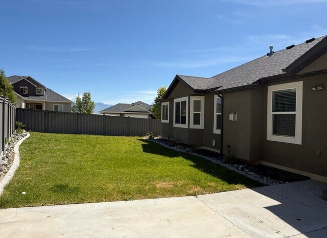 Foto del edificio - 7081 Hollow View Ct