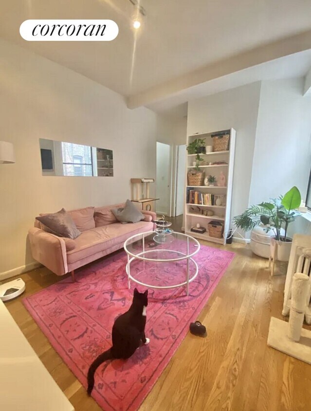 Foto principal - 1229 1st Ave
