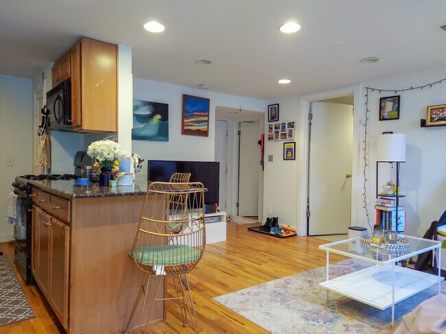 Foto del edificio - 927 W Sunnyside Ave