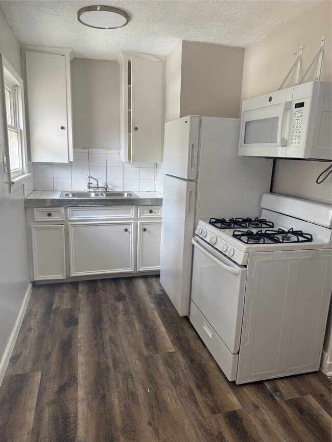 Building Photo - 2917 Ashley St