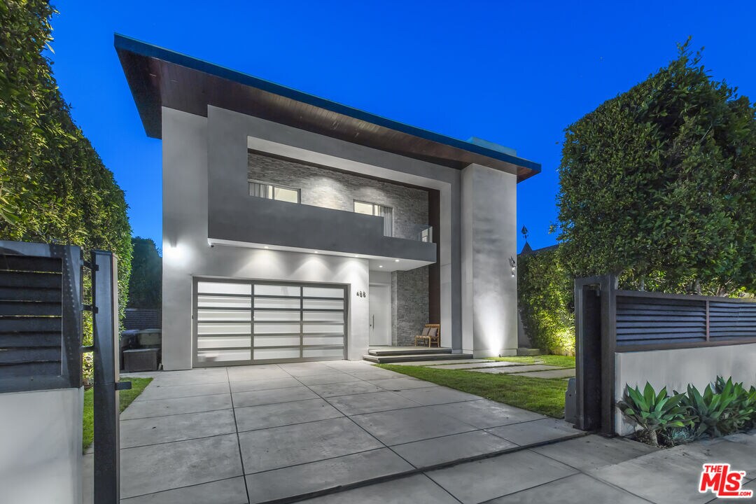 Primary Photo - 455 N Kilkea Dr
