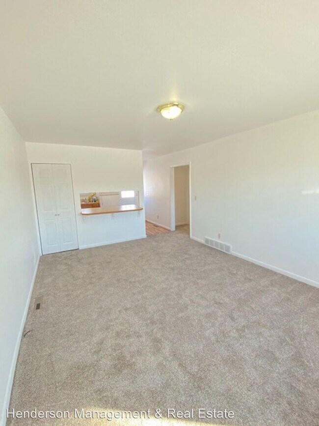 Foto del edificio - 3608-3610 Highland Dr