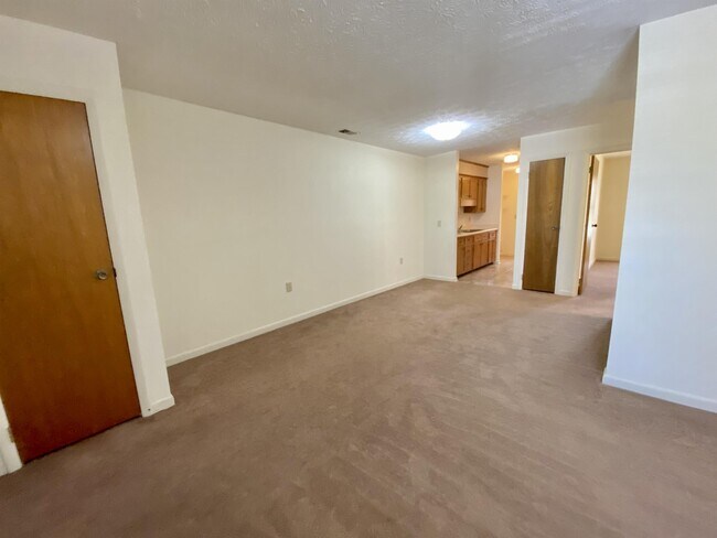 Foto del edificio - 220 Laurel Ave