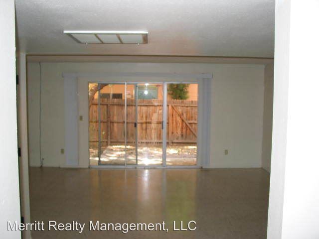 Building Photo - 1355 E Fort Lowell Rd