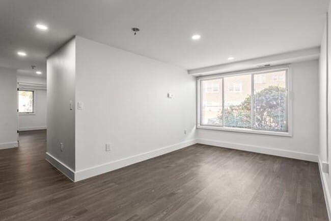 Interior Photo - The Doreen