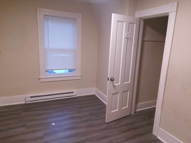 Building Photo - 95-2 Maple St