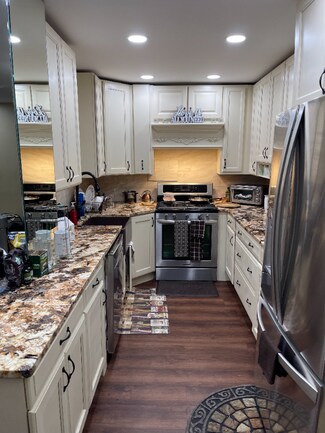 Building Photo - 4600 S Four Mile Run Dr