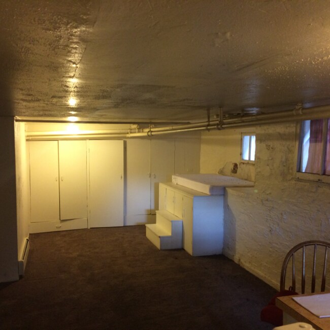 Building Photo - 1345 N Gaylord St
