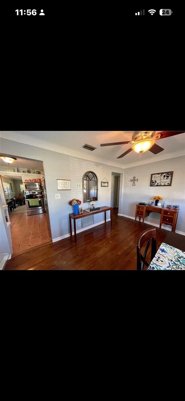 Foto del edificio - 834 61st Ave NE