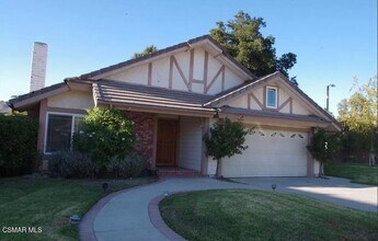 Building Photo - 6797 Oak Forest Dr