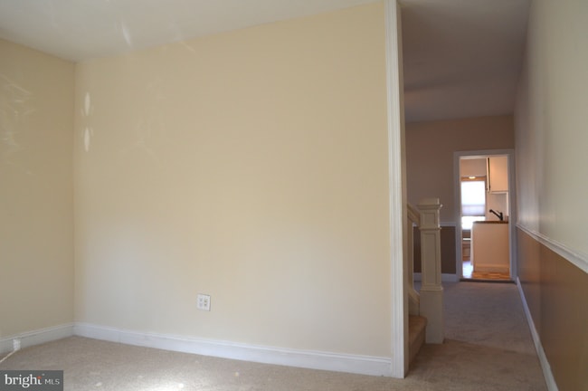 Building Photo - 623 Cherry St