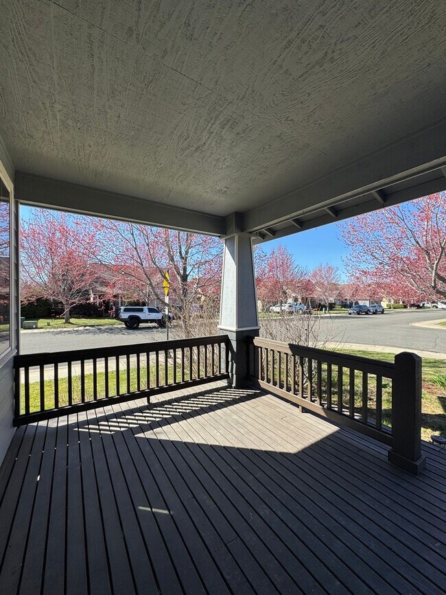 Foto del edificio - Rare Wheaton Ct Availability