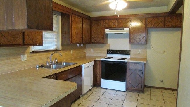 Foto del edificio - 10500 Harvest Moon Ave