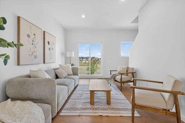 Photo du bâtiment - 7037 Fane Rd