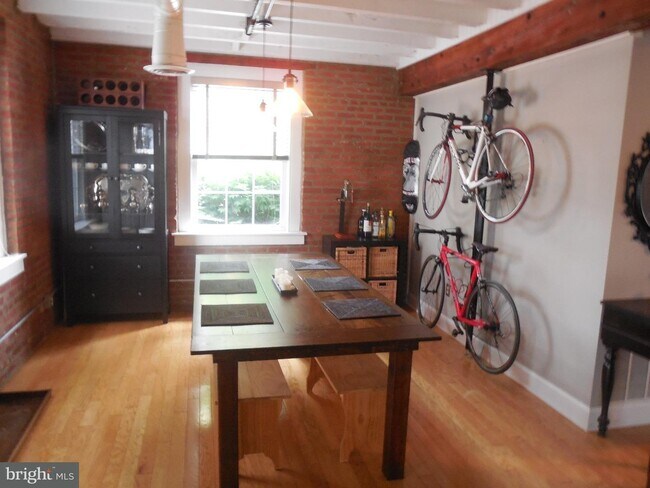 Foto del edificio - 508 Keystone Alley