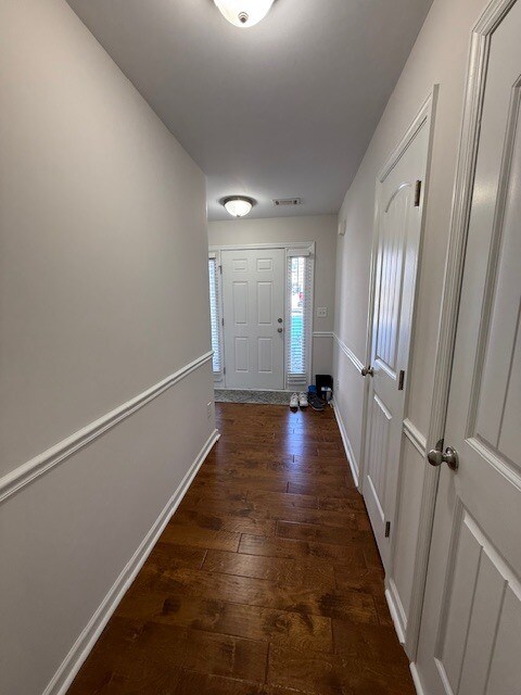 Foto del edificio - 2459 Newbury Ave