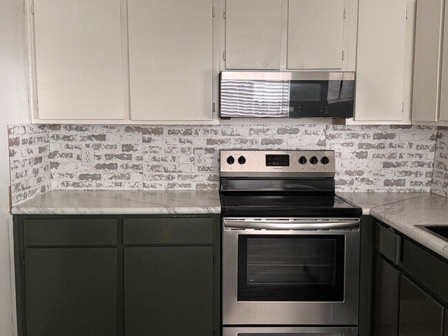 Building Photo - 2498 Nugget Ln
