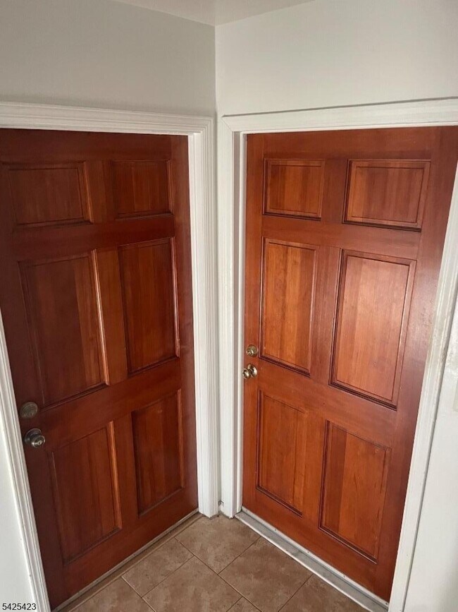 Foto del edificio - 107 Madison Ave